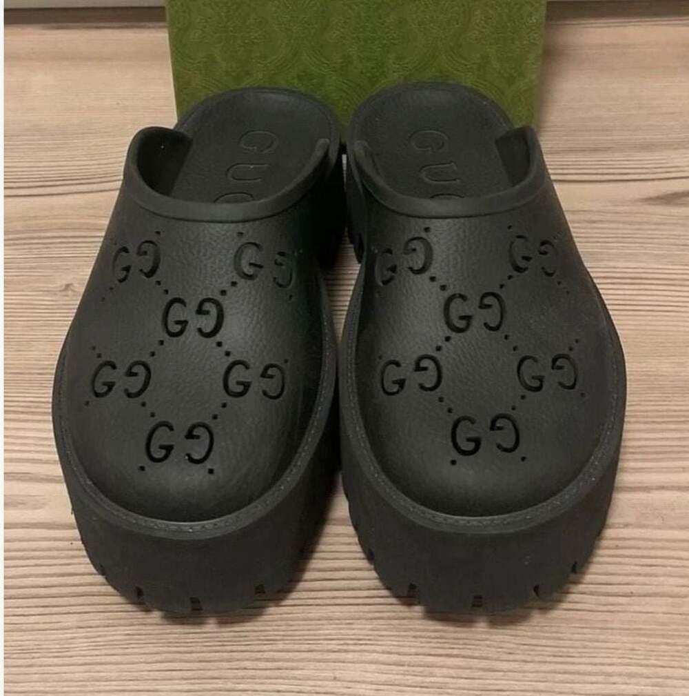 Authentic Gucci Black Rubber Platform Perforated G Sandals Clogs Sz 10 or 40eu - Picture 2 of 5
